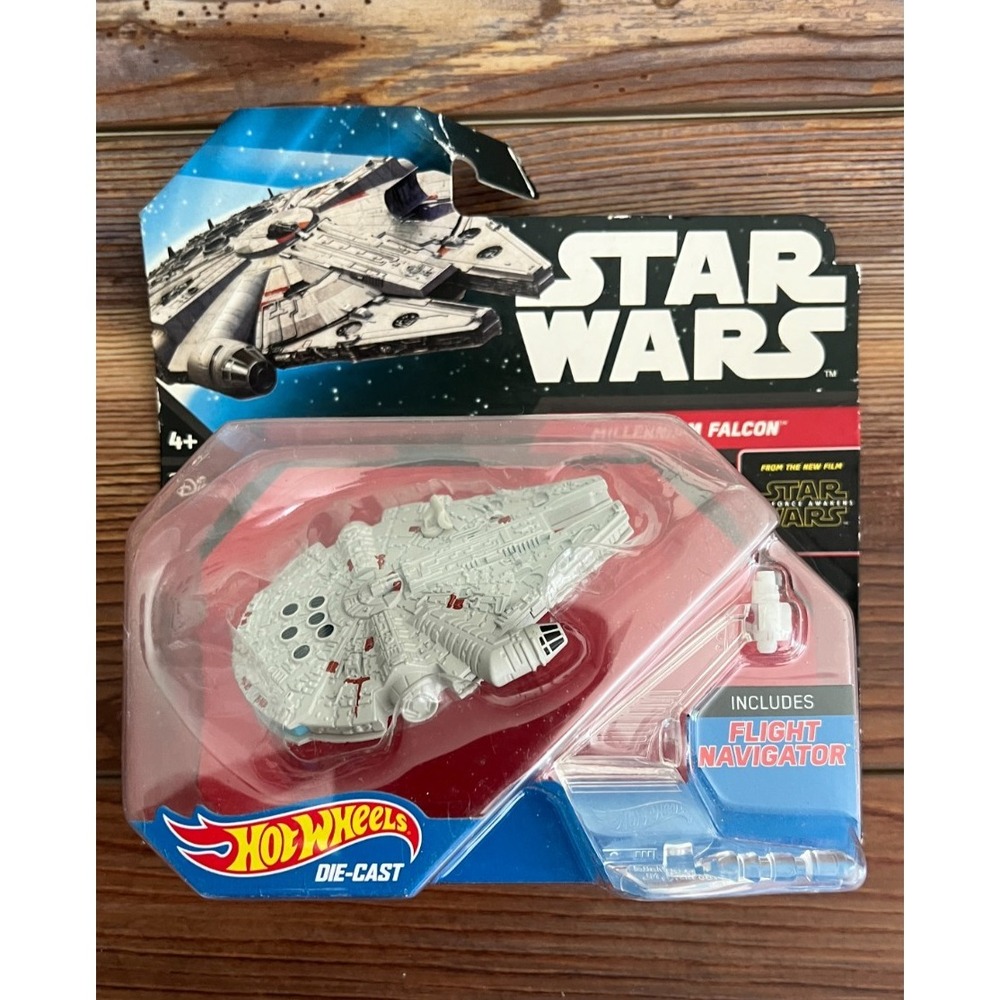 Hot Wheels Star Wars Millennium Falcon Die-Cast Spaceship Flight Navigator NIB